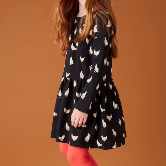 Tea Collection Play Dress Sz 5 Peruvian Chickens Print 100% Cotton Black Funky - Picture 2 of 10